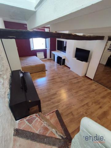 Duplexe 80 m2, 2/3 chambres dans le centre ville de Lorgues