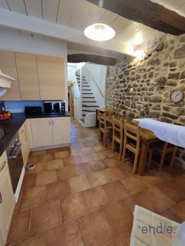 Duplexe 80 m2, 2/3 chambres dans le centre ville de Lorgues