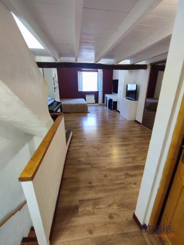 Duplexe 80 m2, 2/3 chambres dans le centre ville de Lorgues