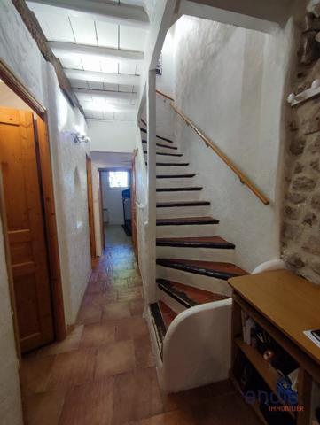 Duplexe 80 m2, 2/3 chambres dans le centre ville de Lorgues