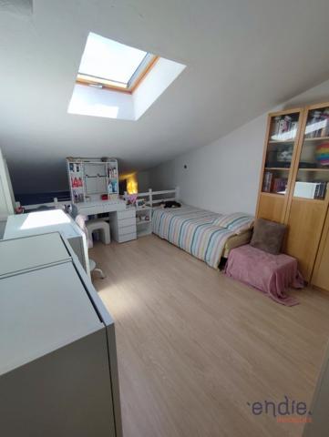 Duplexe 80 m2, 2/3 chambres dans le centre ville de Lorgues