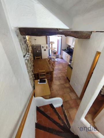 Duplexe 80 m2, 2/3 chambres dans le centre ville de Lorgues
