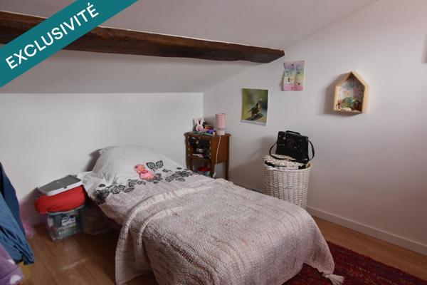 A découvrir situé au coeur de la ville de Mâcon cet appartement en duplex est idéal pour un investissement locatif ou premier achat