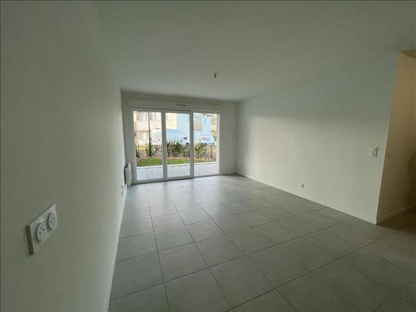 Appartement à louer 827 € CC DAX 3 p 65 m² DPE A