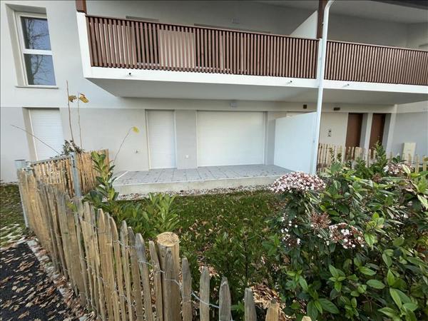 Appartement à louer 827 € CC DAX 3 p 65 m² DPE A