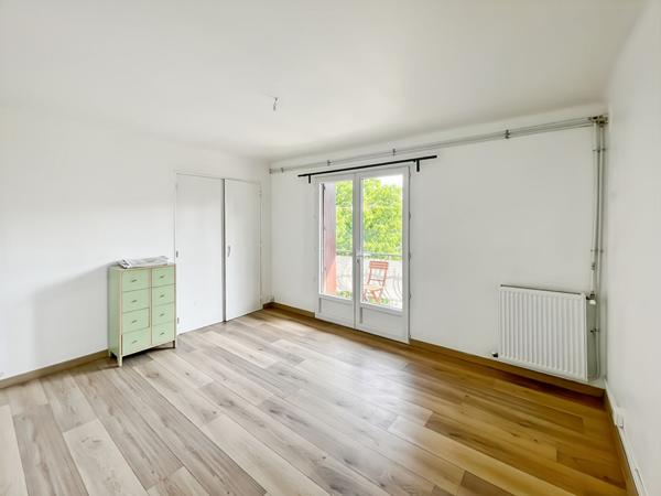 A vendre appartement T3 de 63 m² avec 2 balcons secteur la Pounche 13190 Allauch