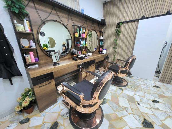 Fonds De Commerce - 45 m²