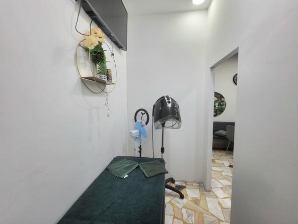 Fonds De Commerce - 45 m²