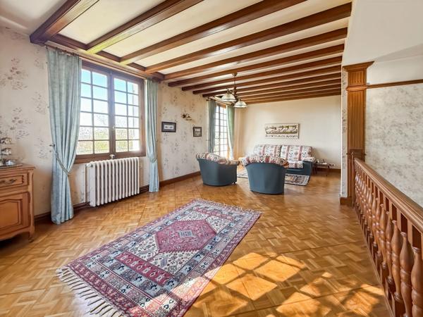 Dept de Vienne (86) Maison de caractère à vendre type 5 pièces CHATELLERAULT (86)