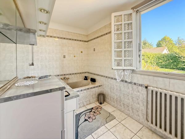 Dept de Vienne (86) Maison de caractère à vendre type 5 pièces CHATELLERAULT (86)