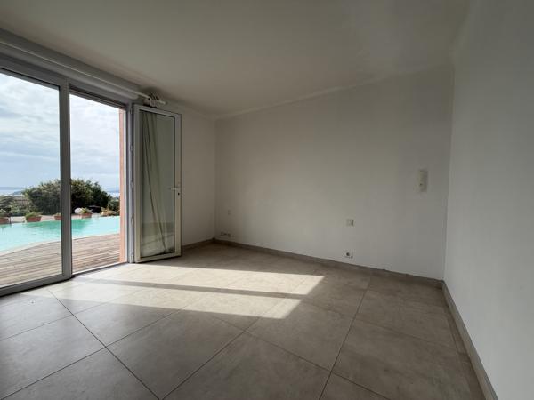 Ste lucie de porto vecchio (20144) Villa d’exception avec vue mer et montagne à Porto-Vecchio.