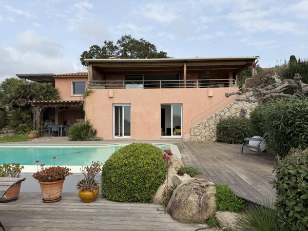 Ste lucie de porto vecchio (20144) Villa d’exception avec vue mer et montagne à Porto-Vecchio.