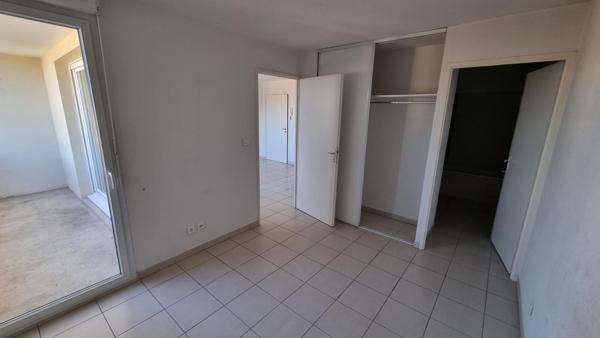 Appartement F2 40 m² résidente recente 2008 et sécurisée Vichy proche gare, hopital et commodités