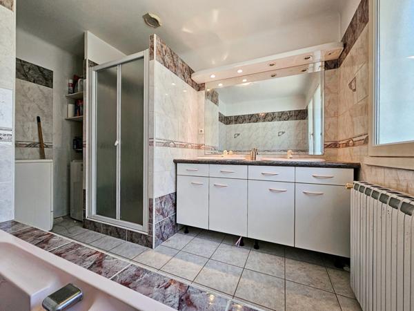 maison à vendre 4 pièces TARBES (65)avec piscine et double garage