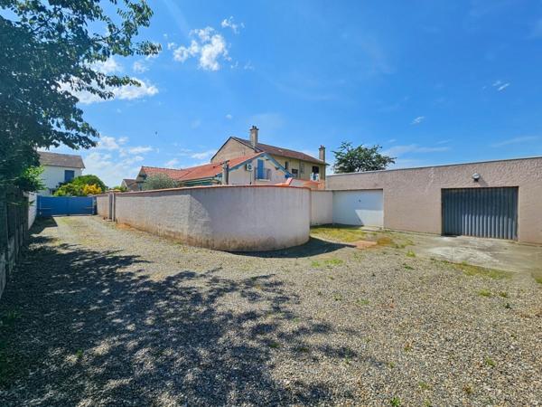 maison à vendre 4 pièces TARBES (65)avec piscine et double garage