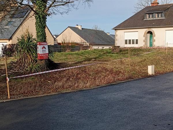 Terrain viabilisé  343 m2  à GUICHEN ( secteur sud-ouest)