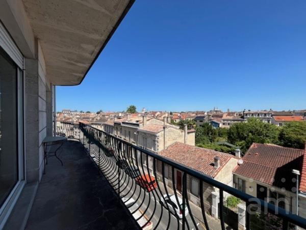 Appartement Bordeaux 4 pièce(s) 112.7 m2