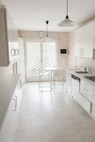 T3/4 avec terrasses cave et parking