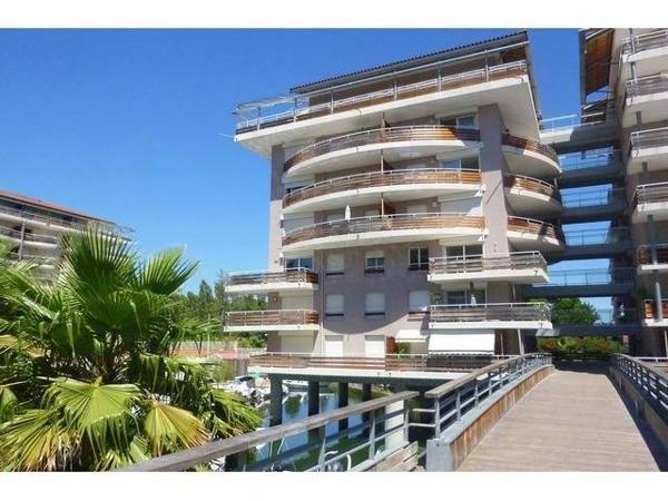 Magnifique 3 pièces à Marina Parc avec cave, parking et garage