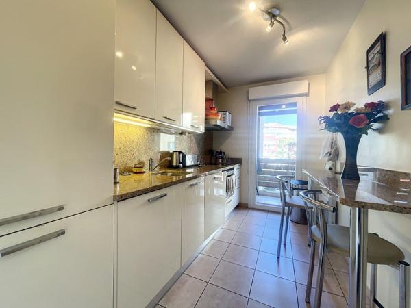 Magnifique 3 pièces à Marina Parc avec cave, parking et garage