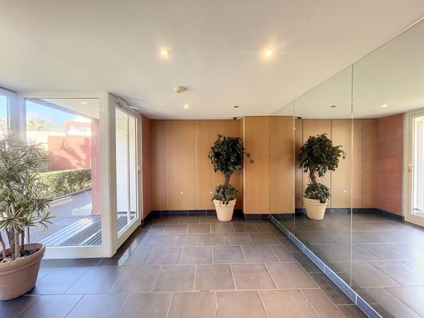 Magnifique 3 pièces à Marina Parc avec cave, parking et garage