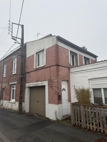 Maison vendue louee avec garage.