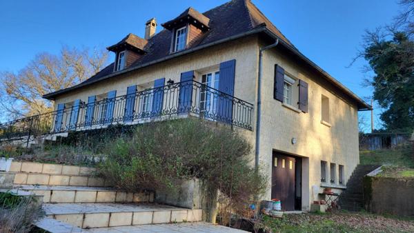 Maison 24400 Mussidan 6 pièces 112 m2 sous sol total  garage atelier pièce grenier  jardin 2350 m²