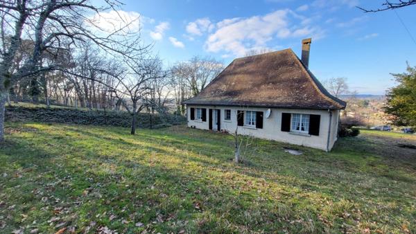 Maison 24400 Mussidan 6 pièces 112 m2 sous sol total  garage atelier pièce grenier  jardin 2350 m²