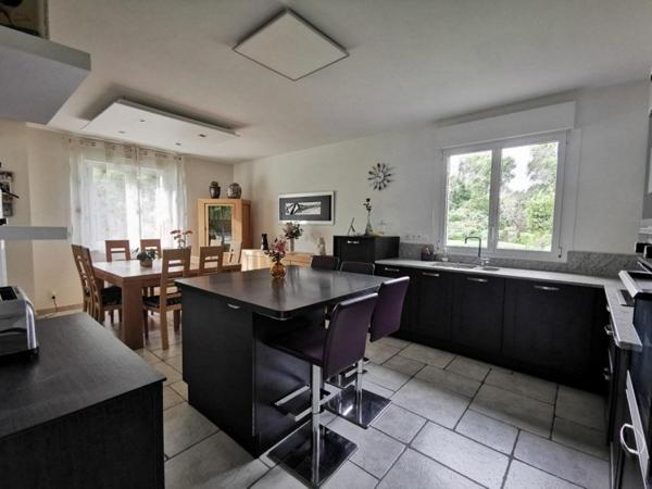 maison située dans le centre de Combourg