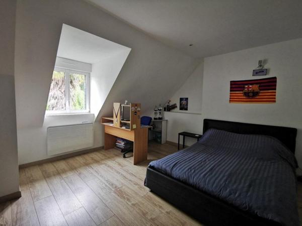 maison située dans le centre de Combourg