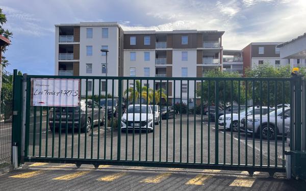 Appartement à vendre    3 pièces • 59,42 m2 Les Abymes