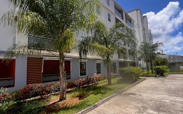 Appartement à vendre    3 pièces • 59,42 m2 Les Abymes