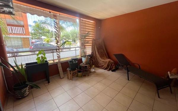 Appartement à vendre    3 pièces • 59,42 m2 Les Abymes