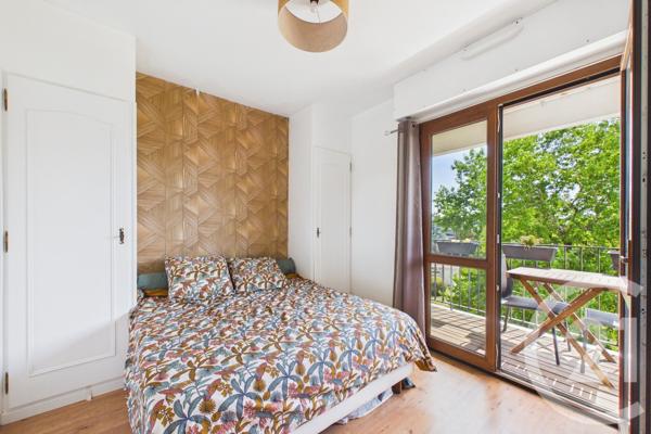 Appartement T3 à vendre  3 pièces - 69,96 m 2   BRUGES  - 33