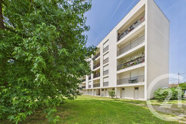 Appartement T3 à vendre  3 pièces - 69,96 m 2   BRUGES  - 33