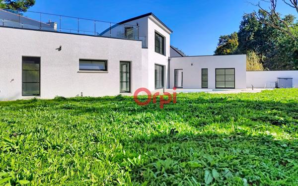 Maison à vendre    4 pièces •  Noyalo