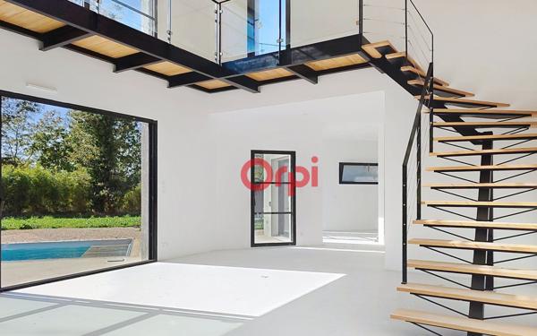 Maison à vendre    4 pièces •  Noyalo