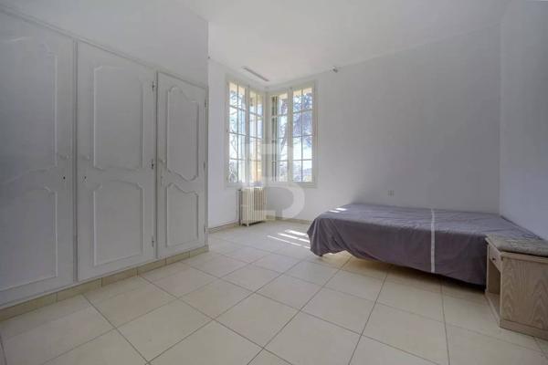 Mas en pierre des années 20, à vendre à Mougins