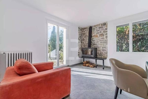 Mas en pierre des années 20, à vendre à Mougins