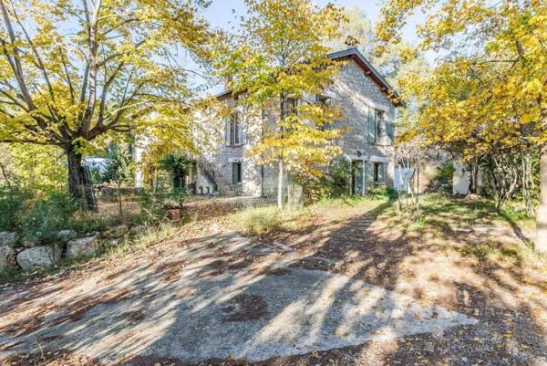 Mas en pierre des années 20, à vendre à Mougins