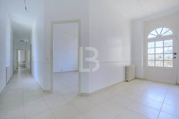 Mas en pierre des années 20, à vendre à Mougins