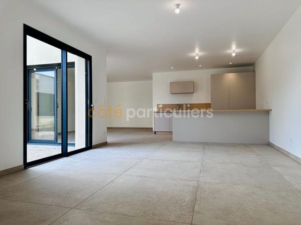 Vente
                Maison91 m² - 4 Pièces -
                    SAINT LO (50000)