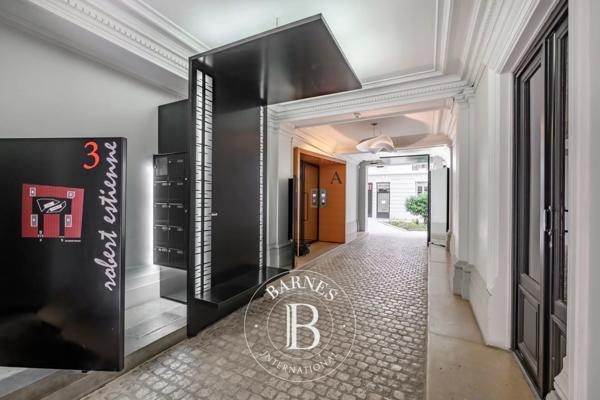 Paris 8ème, Appartement  58 m² à vendre