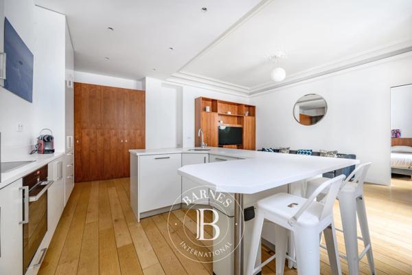 Paris 8ème, Appartement  58 m² à vendre