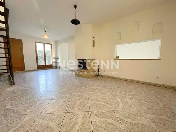 CHAUMONT EN VEXIN maison individuelle de 123 m² / salon séjour de 60 m² / 3 chambres / garage