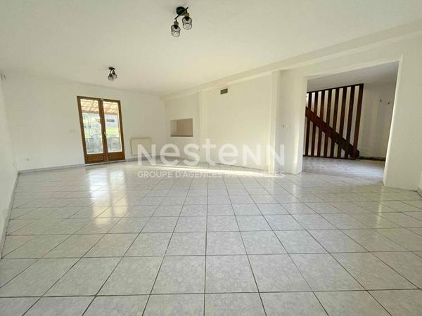 CHAUMONT EN VEXIN maison individuelle de 123 m² / salon séjour de 60 m² / 3 chambres / garage