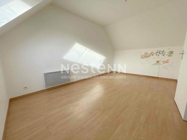 CHAUMONT EN VEXIN maison individuelle de 123 m² / salon séjour de 60 m² / 3 chambres / garage