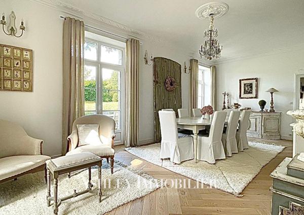 NIORT MAGNIFIQUE MAISON DE MAITRE