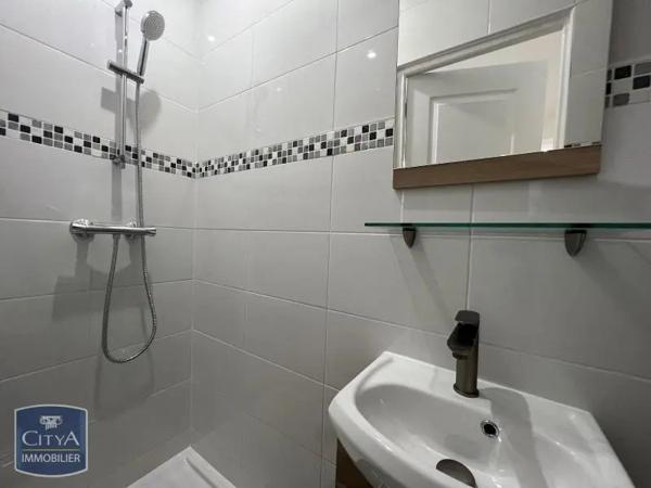 Appartement à louer 1 pièce 23.98m²