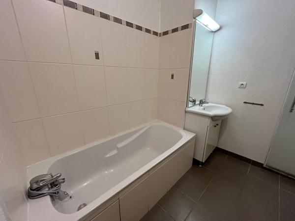 Bel appartement centre-ville dans résidence sécurisée avec ascenseur et parking !